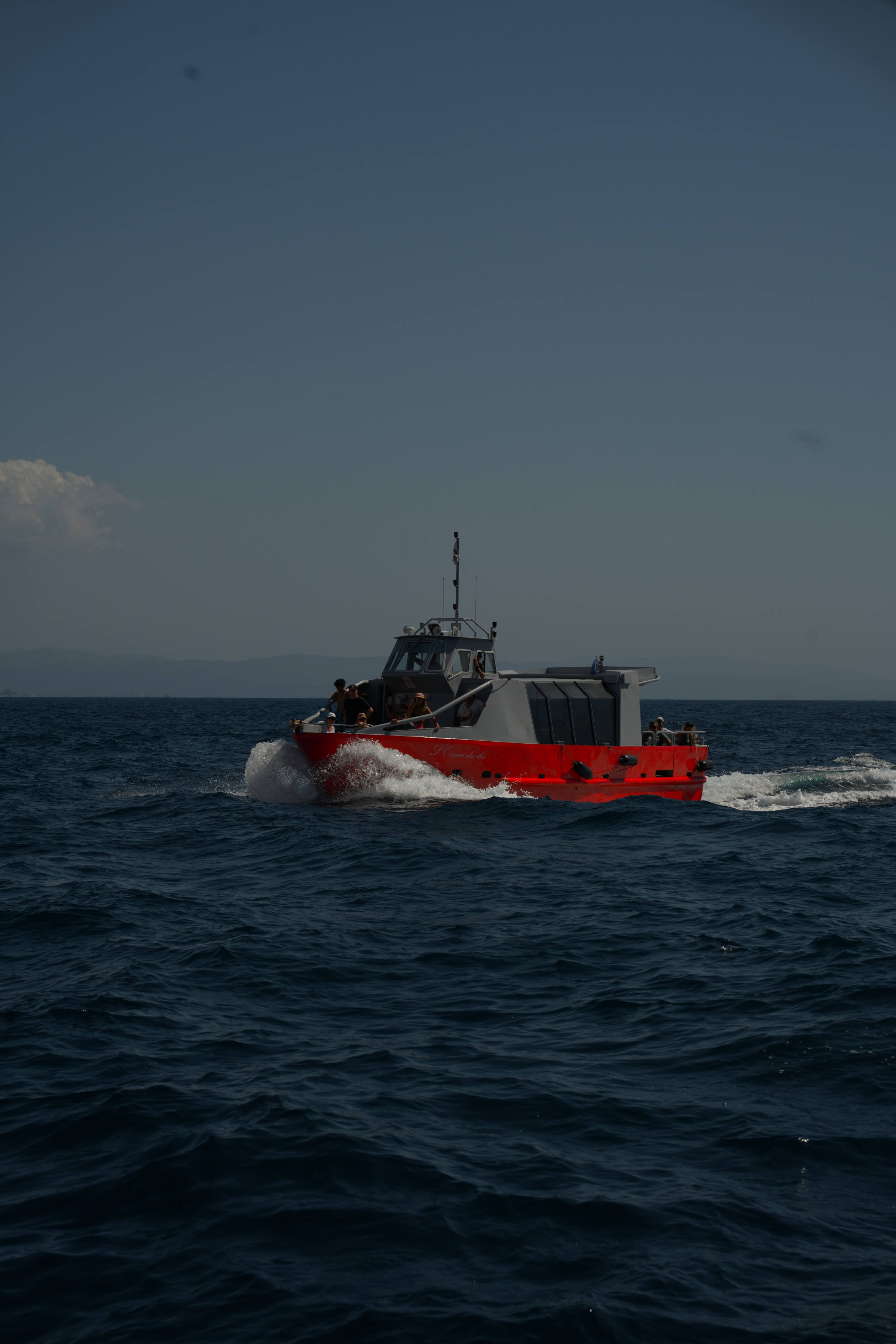 "Red Ship" - Korsika 2026